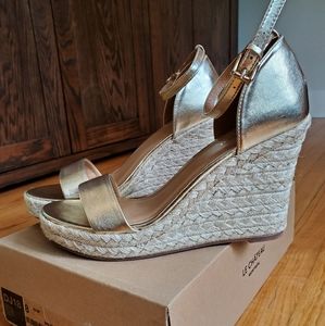 Wedge sandals with gold straps